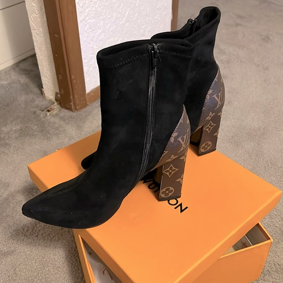 **SOLD** Matchmade black Suede and leather LV booties - Picture 1 of 5